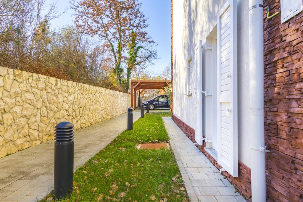 Villa Apartments Futura Vantacici Exterior foto